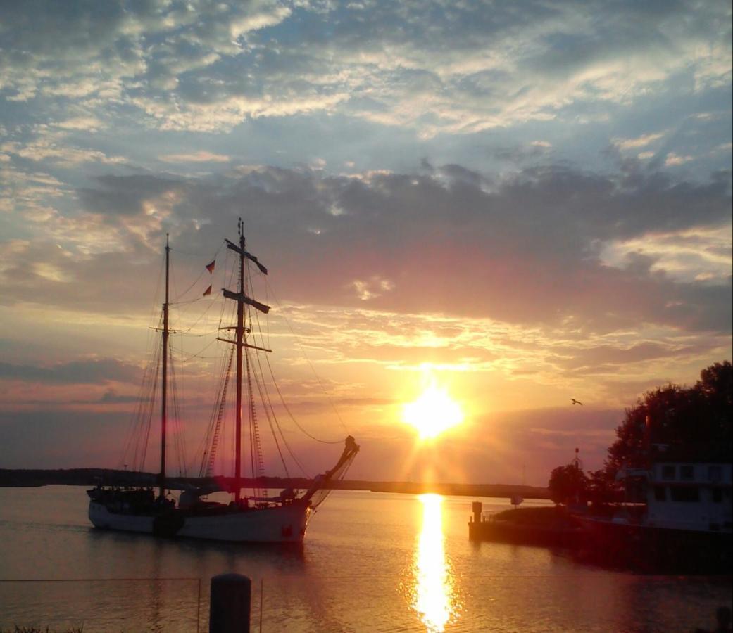 Hafenidyll mit Wasserblick Karlshagen Exterior foto
